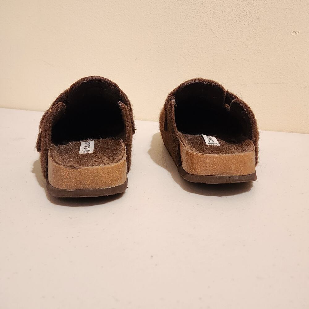 Cushionaire Sz 6.5 Fuzzy Chocolate Brown Clog Mules Slides Cozy Fall Shoes - Picture 5 of 11
